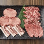 上タン塩・神戸牛カルビ・ロース・ハラミ・三元豚カルビ、人気の定番5種盛！
