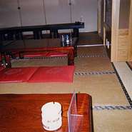 個室もございます、小さなお子様連れでも気兼ねなくどうぞ