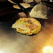 本格的なもんじゃ・お好み焼きを賞味あれ！