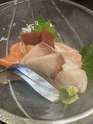 刺身盛り合わせ　1人前