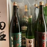 とにかく日本酒にこだわってます
青森県の田酒　をはじめ　プレミアムな一杯に出会える店です
