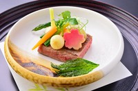 肉料理の一例『十勝牛ステーキ』