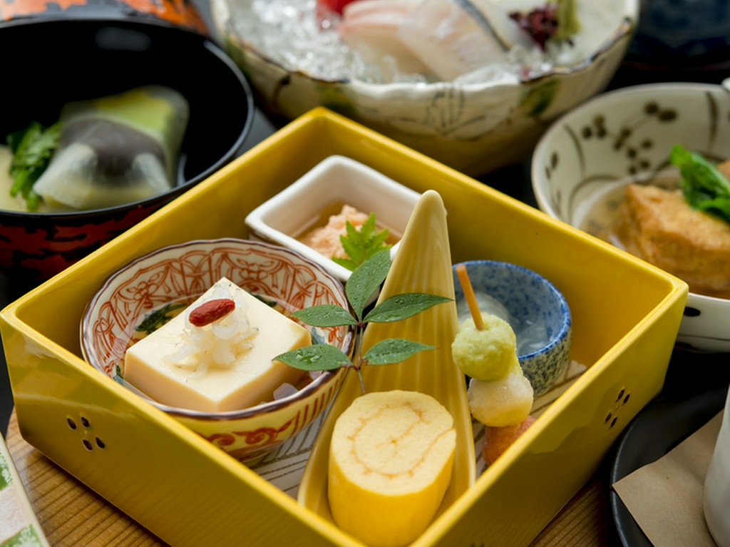 親しかった方への想いを込めた席にふさわしい法事会席料理