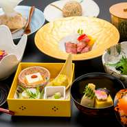 【大切なお食事会やお祝いに最適】
前菜5種盛り（あわび入り）お刺身　季節の土瓶蒸し　牛たん煮込みステーキ　焼物八寸　ふぐ唐揚げ　お食事　止め椀　香の物　デザート
（7500円+税）