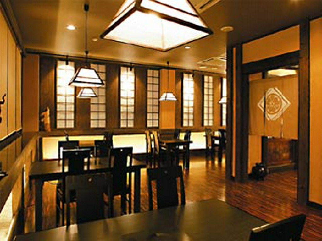 蔵をイメージした和食処毘沙門