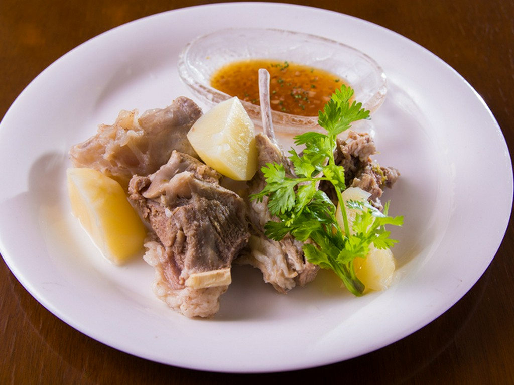 モンゴル料理の『シュウ・パウ・ロウ』は現地で学んだ父譲りの味