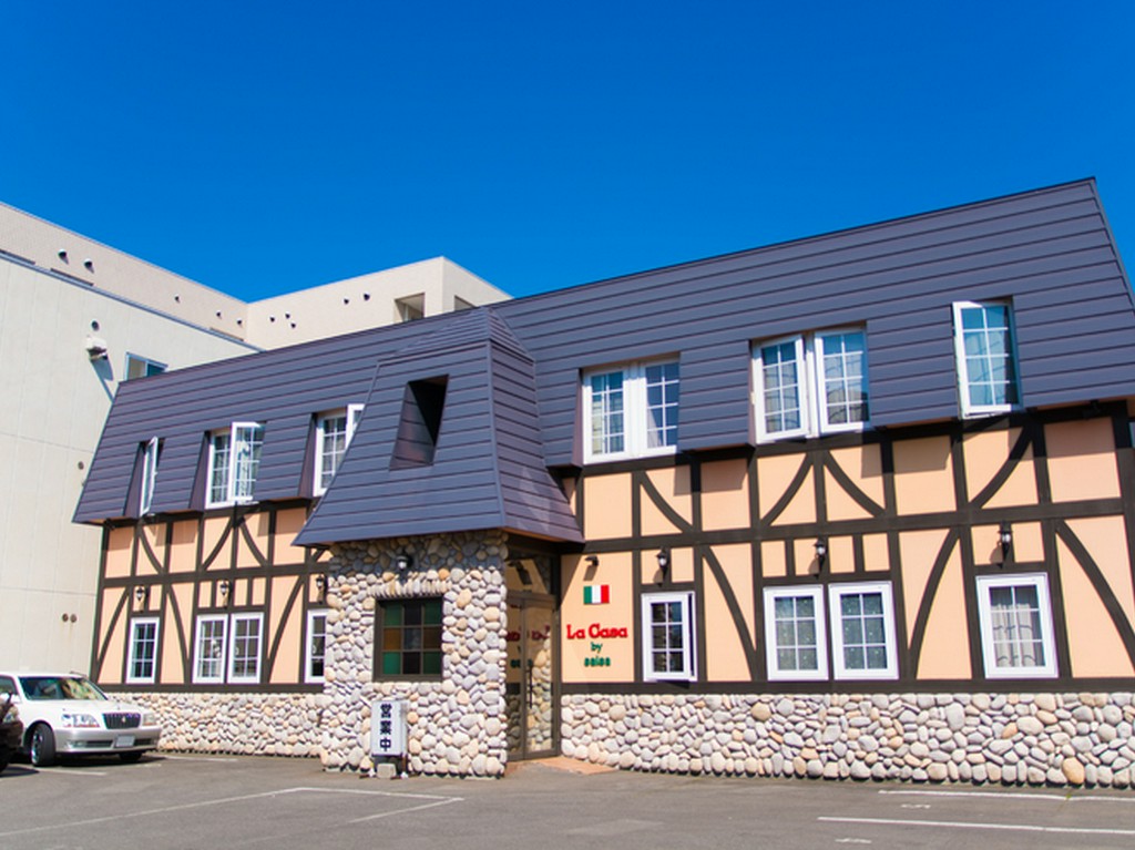 ヨーロッパをイメージした外観は、地域のランドマーク的な存在