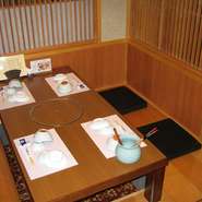 2階は堀炬燵式テーブル席になってます、ゆっくりと寛いでお召し上がりいただけます