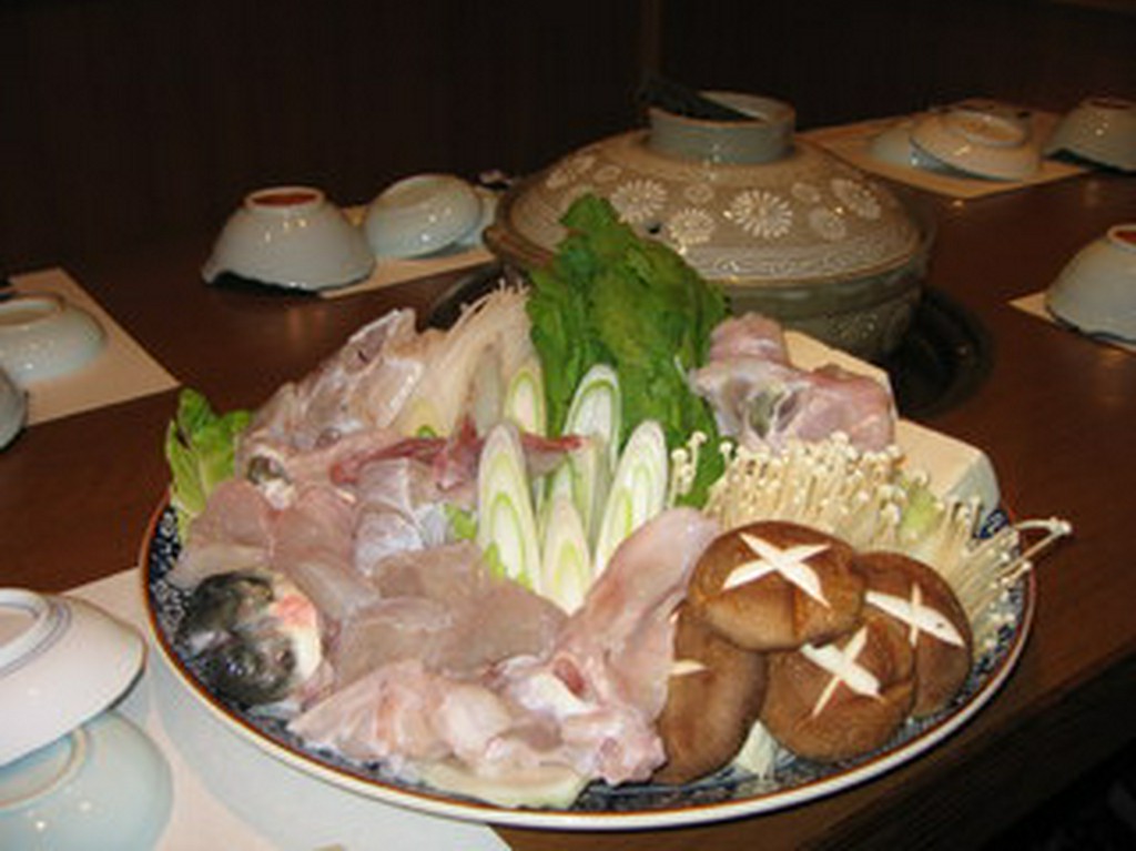 本格的なふぐ料理をご堪能ください。