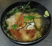 ・お茶漬け(梅・鮭・明太子)各種……380円(税込418)
・とり雑炊…480円(税込528)