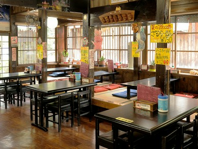 落ち着いた雰囲気が居心地のよさを感じさせるお店