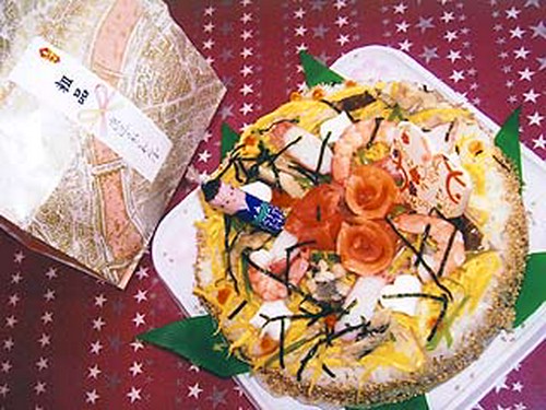 おひな祭り　＜デコレーション海鮮ちらし寿司＞　1600円（税込）