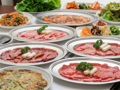 宴会個室は最大50名様完備。焼肉＆飲み放題コース 4900円〜