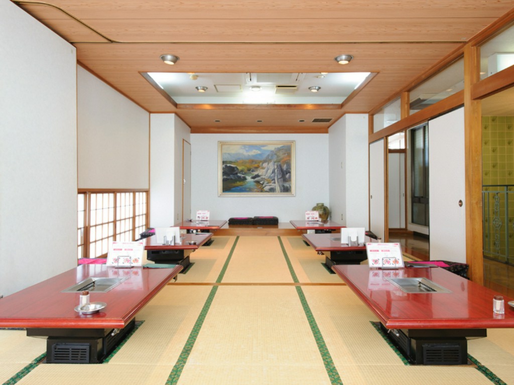 少人数向けの2～8名様個室から、最大50名様の宴会席まで各種