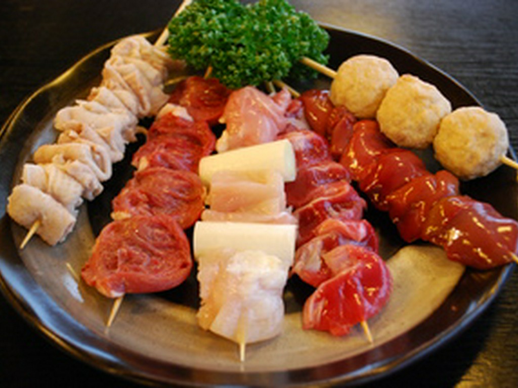 鳥を毎日手さばき！新鮮です！