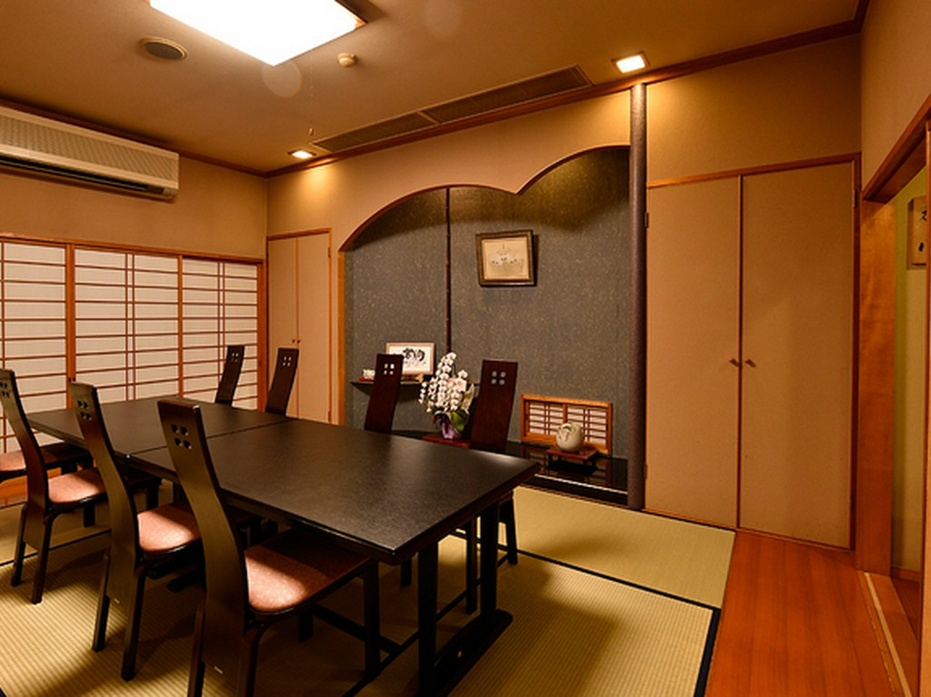 お二人様から、少人数に合わせた個室をご用意