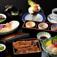 愛知県一色産の国産うなぎを使用した、香ばしく美味しい鰻重です！
鰻重・前菜・お造り・酢の物・蒸し物・お吸物・香の物・デザート・珈琲