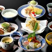 お造り・焼物・煮物・蒸物・揚物・酢物・御飯・赤出汁・香の物・デザート・珈琲