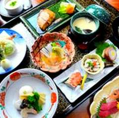 御結納、御法事におすすめの会席膳です。
1番ご好評いただいているお膳でございます。