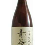 京都青谷梅林産の城州白を3年以上熟成させ、7年までの熟成梅酒と味を確認しながらブレンドしたもの。
