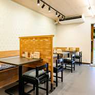 お食事のみでも、ゆっくりお酒と一品料理を楽しむのにも適したうなぎ専門店。気負わず気軽に利用できるのがいいところです。