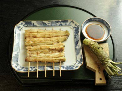 生おろしのわさびで食す、白焼き