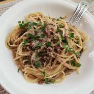 和牛のラグービアンコ（トマト無）スパゲティ