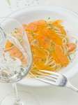 一般的にパウダーをかけますが、スライスをたっぷりかけて存在感を出しています。