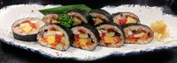 とろ、うに、いくらなどの高級食材他、海鮮がたっぷり入っております。