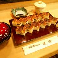 にゅうめん、もしくは茶碗蒸しとお吸い物がついております。