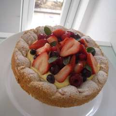 お誕生日や記念日に手作りケーキもご予約できます！