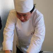 手作り豚まん（包子）にも挑戦！（桂花お店にて好評販売中）