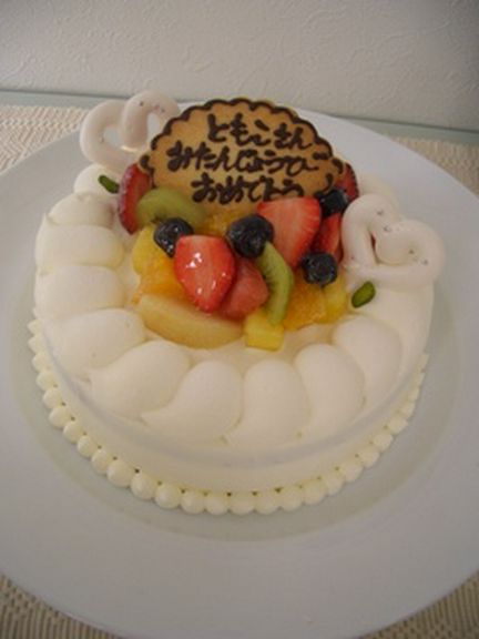 お誕生日にパテシエ手作りのオリジナルケーキの御注文も承ります