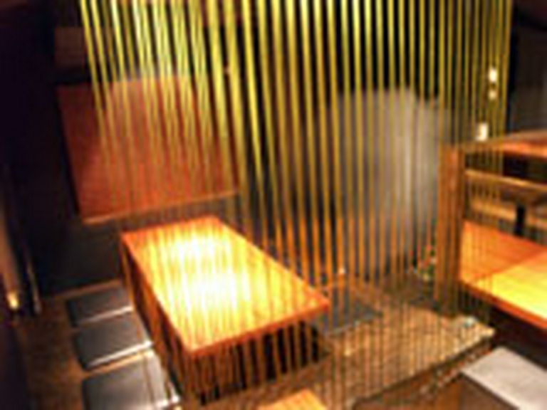 ちょっとお洒落な店内です。新宿三丁目からすぐで楽ですよ