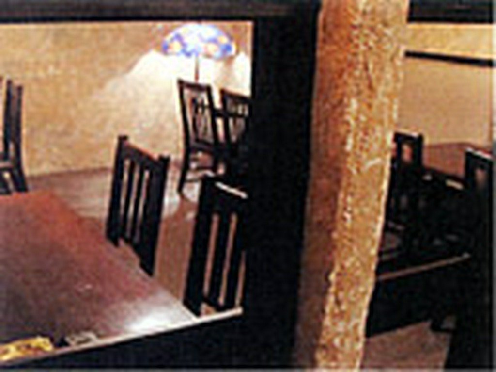 ４つのテーブル席