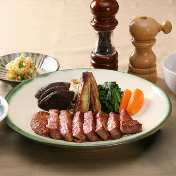 【テーブル】黒毛和牛ロース ステーキセット