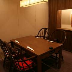 4名様個室、6名様個室ございます