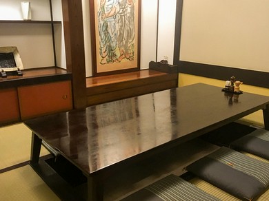 お座敷、テーブル席の完全個室