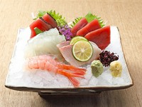 小付、刺身盛合せ、御飯香物、お椀