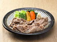 トマトサラダ、バタ焼、御飯 香物、お椀
《バタ焼150ｇ》4180円もございます。