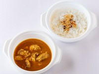 チキンとたっぷりの玉葱で作る、風味豊かなカレーです