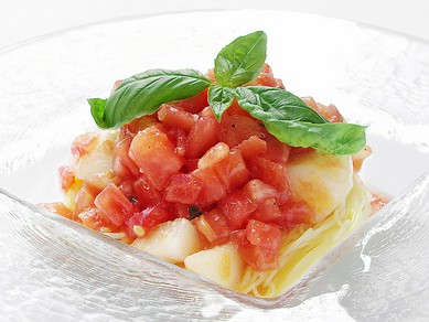 冷製 洋梨とフレッシュトマトのカペッリーニ（極細のスパゲッティ）