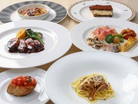 旬の食材を用いた、月ごとに内容が変わる全8品の季節限定コース。カジュアルな記念日や気軽な会食に。