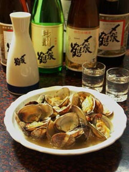 〆張鶴各種・あさりの酒蒸し