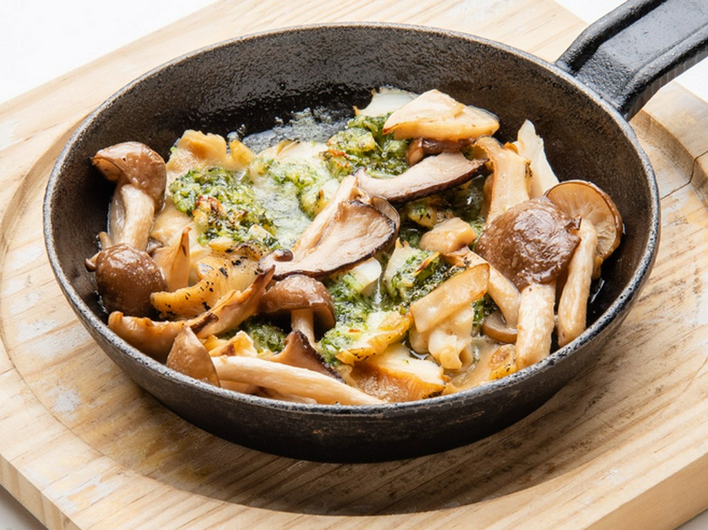 ツブ貝のブルゴーニュバター焼き