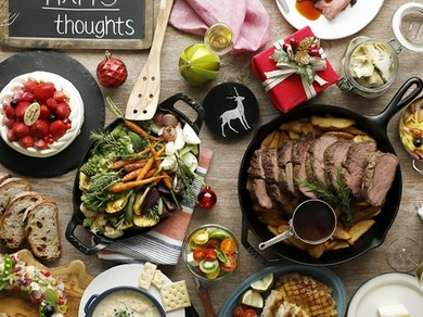 国産牛ローストビーフやロティサリーチキンなど60種類を堪能！