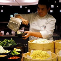 ヌードルステーション