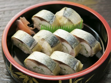 長崎産の美味しい鯖に料理人の腕が光る『ばってら』