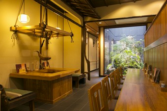 1階にある和風レストランは落ち着ける雰囲気でバリアフリー