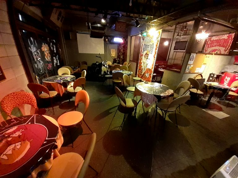 プロジェクターフロアー